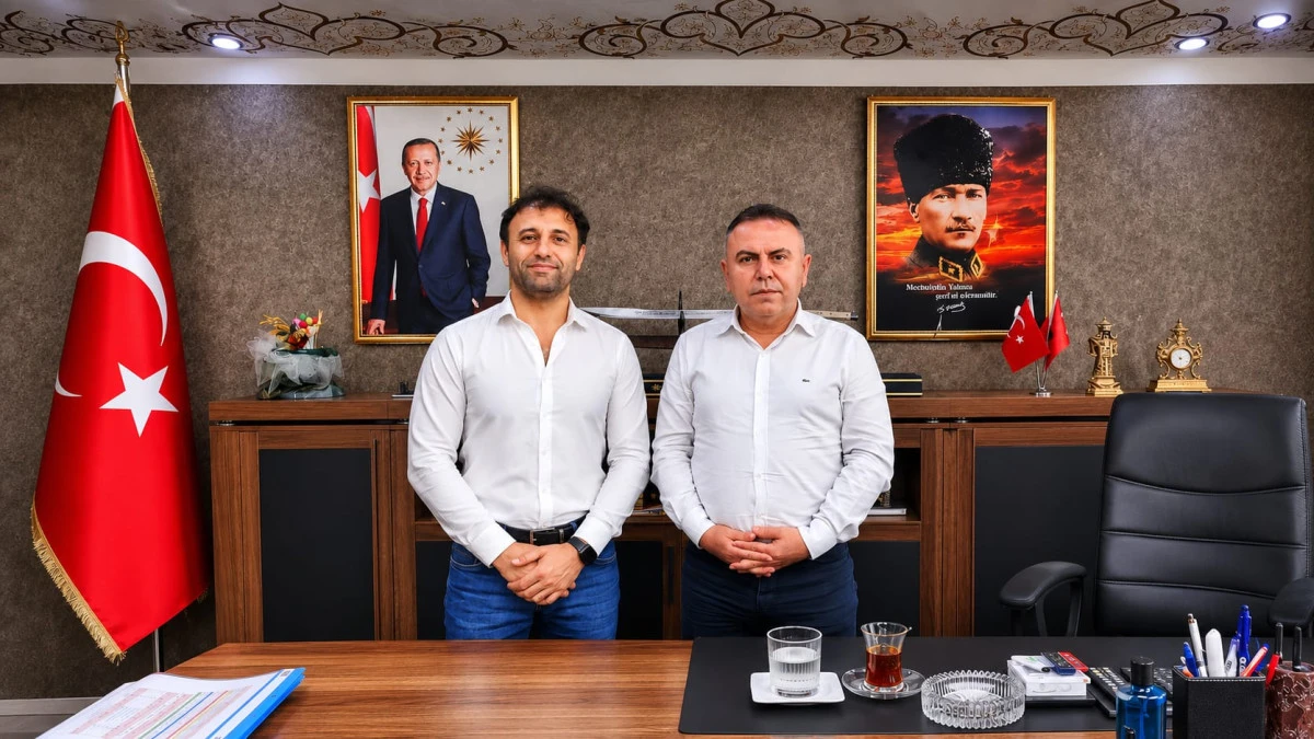 &Ccedil;ukurova Doğuş Haber'den Ceyhan İl&ccedil;e Emniyet M&uuml;d&uuml;r&uuml; Oğuz Şahin'e Nezaket Ziyareti 