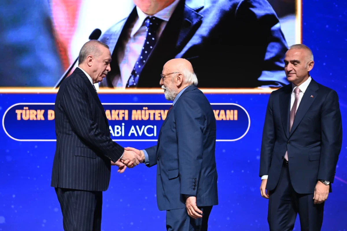 K&uuml;lt&uuml;r ve Turizm Bakanlığı &Ouml;zel &Ouml;d&uuml;lleri ve Yaşayan İnsan Hazineleri &Ouml;d&uuml;lleri sahiplerini buldu