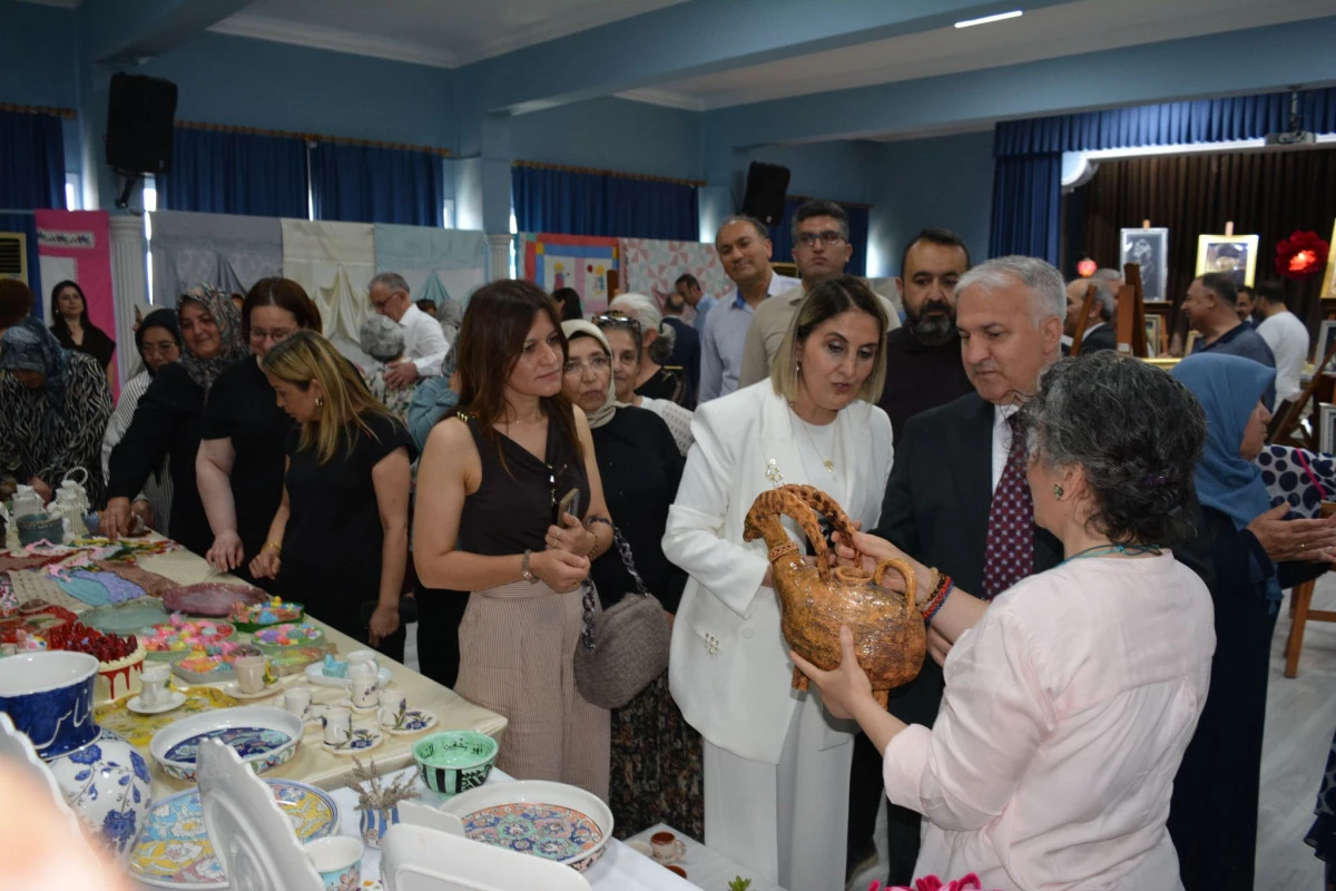 &Uuml;reten Eller Eserlerini Vatandaşlarla Buluşturdu